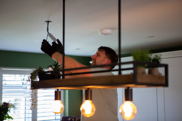 Best Affordable Emergency Electrician  in Cleveland, OH